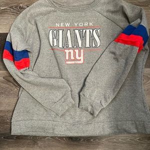 New York Giants Sweatshirt.